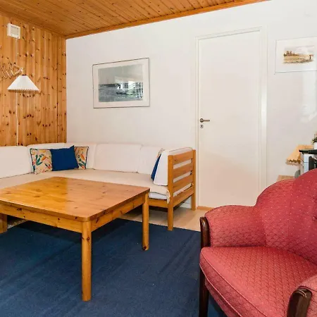 Three-bedroom Holiday In Orsted 4 Kare