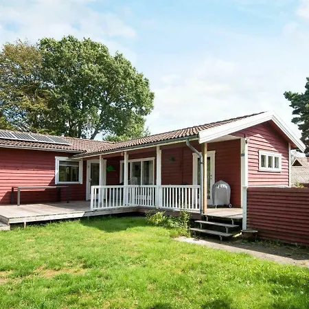 Semesterbostad Three-bedroom Holiday In Orsted 4 Kare