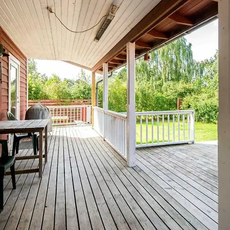 Three-bedroom Holiday In Orsted 4 Kare