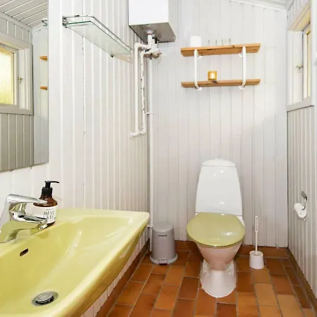 Three-bedroom Holiday In Orsted 4 Semesterbostad Kare